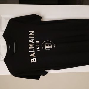 Men's Size Large Balmain Tshirt.
